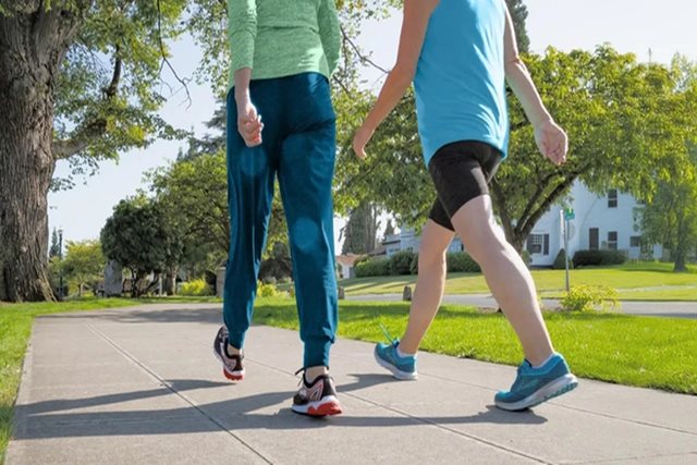 Chỉ đi bộ cuối tuần có đủ không?